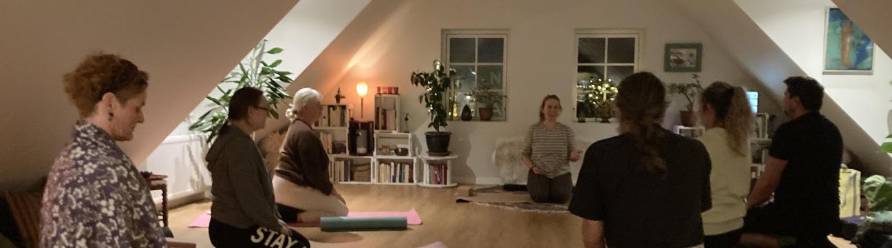 F&aelig;lleskab for deltagere til &ldquo;Mere end yoga v. Kir&rdquo;
