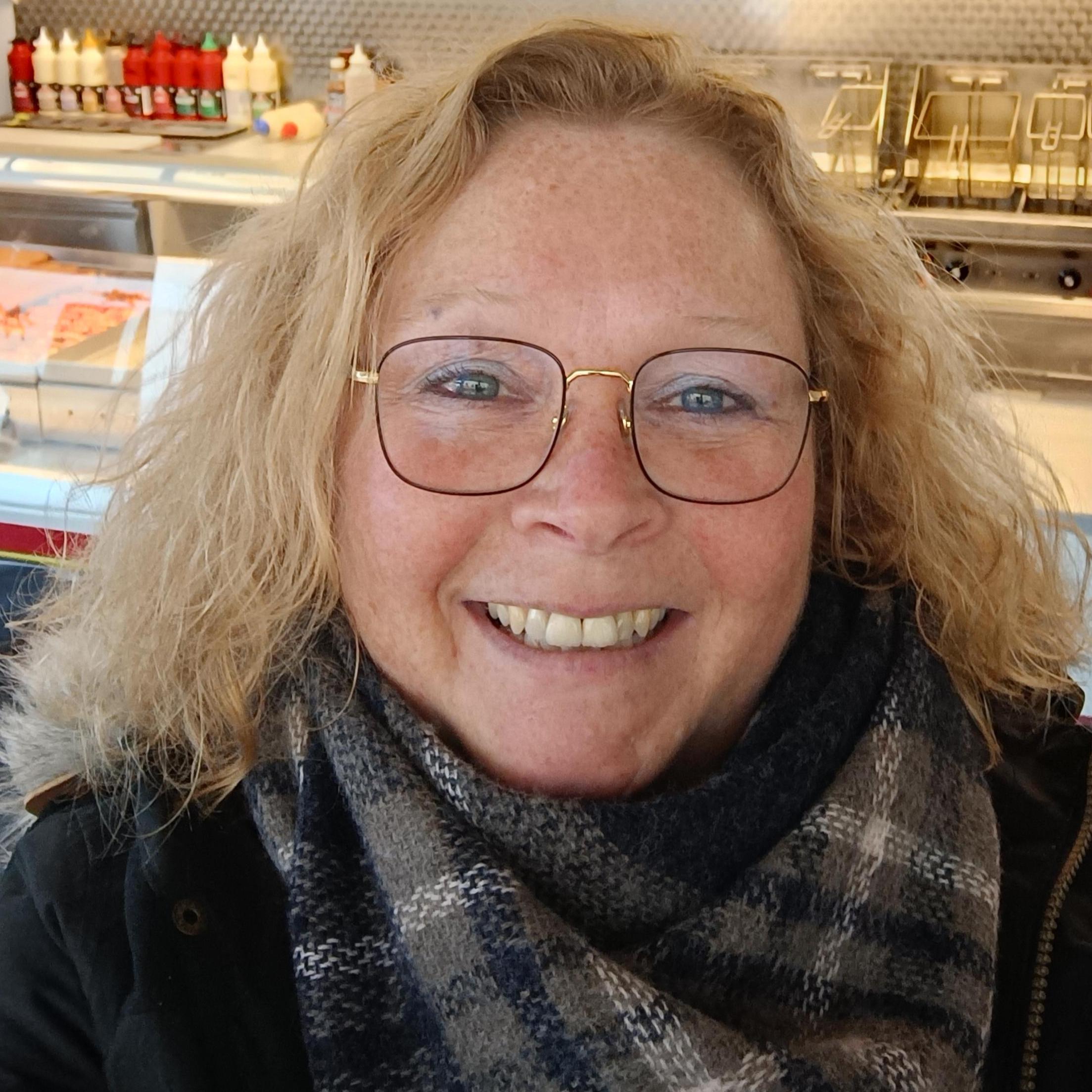 Tina  E Kj&aelig;r 